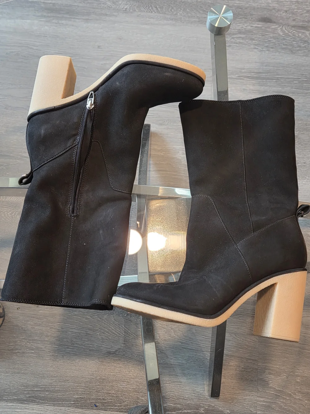 Dolce Vita Caddle Plush Heel Cozy Booties Black Nubuck Suede Womens Size 8